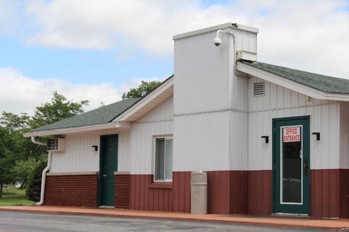 Blisspoint Inn Fka Motel 6T7 Indianapolis Exterior foto